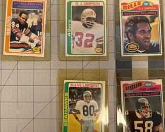 FHM016 - Assortment Of Vintage Football Trading Cards