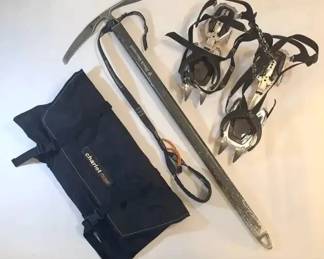 FHM127 - Black Diamond Alpine Climbing Gear + Bag