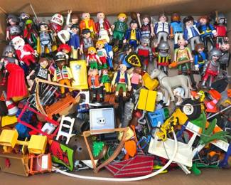 FHM207 - Playmobil Characters And Accessories Mystery Lot