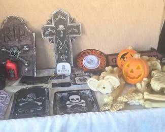 FHM054 - Scary Graveyard Spooky Halloween Decorations