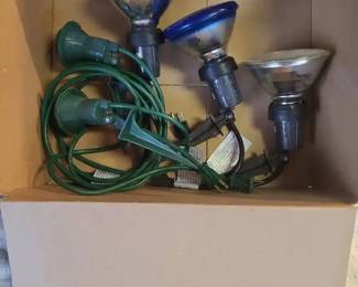 FHM090 - 5 Outdoor Waterproof Spike Flood Light Mounts. 3 with Flood Light Bulbs.