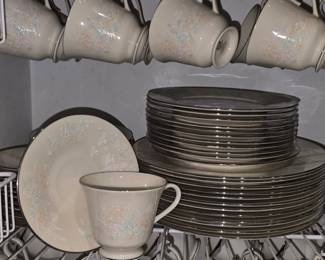 Lenox "April" Pattern