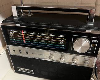 Allied Six Band Portable Radio