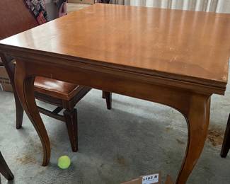 Heritage Dining Set