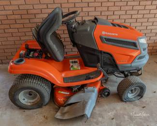 Husqvarn yard tractor