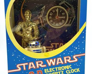 3051 - Vtg. 1982 Star Wars 3-D R2-D2 & C3-PO Clock