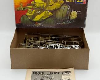 3627 - Revell Swine Hunt Rank Tank Model Kit 1/25 As Is