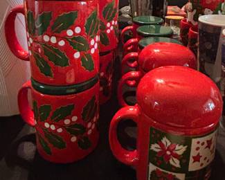 Holiday coffee mugs with ceramic lids