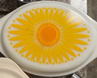 Vintage Pyrex dish
