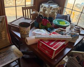 Kitchen table & 4 chairs
