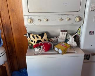 Stackable gas washer/dryer