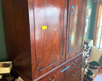 Wardrobe 