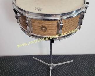 vintage 60's Ludwig snare