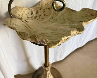 FLOOR VINTAGE ASHTRAY