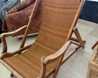 THIS INSANE VINTAGE LOUNGER