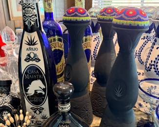 MORE INSANE MATTE BLACK CLASE AZUL CERAMICS