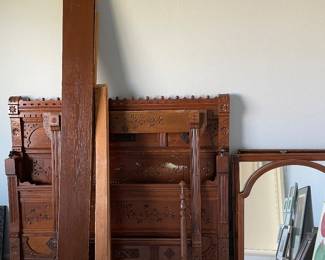 Full Size Vintage Bed $150