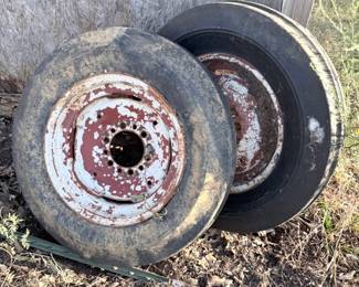 Set of 2 front tractor tires