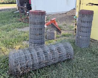 Woven wire fence