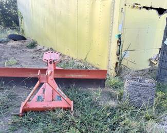 Blade attachment