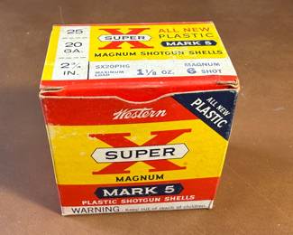 1 Vintage Collectible box @ $40