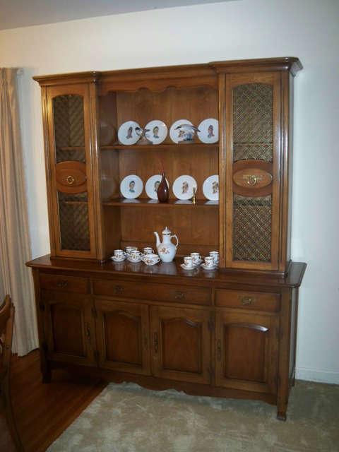 Drexel 1960's 2 piece china cabinet