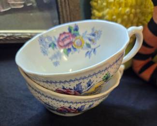 Vintage Ridgway Lynton Pattern Bone China Tea Cups