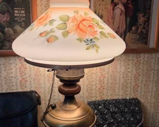 Vintage Gone-with-the-Wind Style Table Lamp
