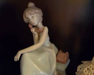 Lladro 'Chit-Chat' Porcelain Figurine #5466