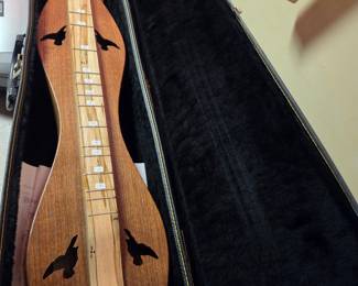 Appalachian Mountain Dulcimer with Bird Soundholes