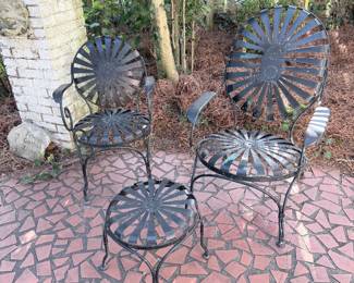 VTG 3 Piece Sunburst Strap Iron Garden Set