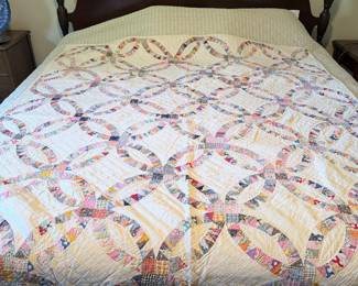 VTG Double Wedding Ring Quilt