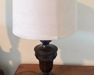 Bronze Finish Contemporary Urn Table Lamp 