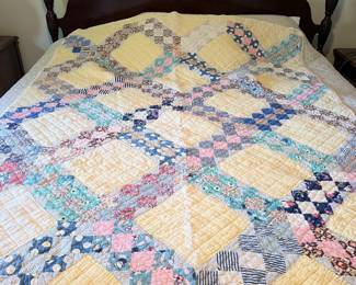 VTG Patchwork Quilt