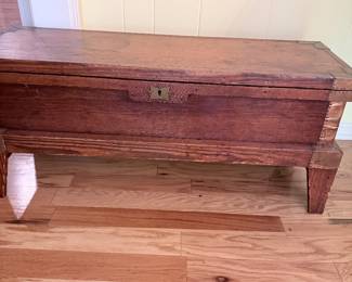 VTG Wooden Rustic Storage Chest 