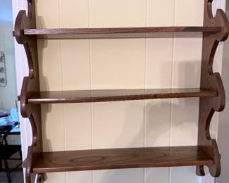 VTG Wooden Peg Wall-Mounted Shelf