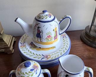 VTG Tea Set with Plates