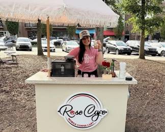But first! Coffee and treats! @rosecafe.ga will be here with custom lattes - menu at the end of pics!