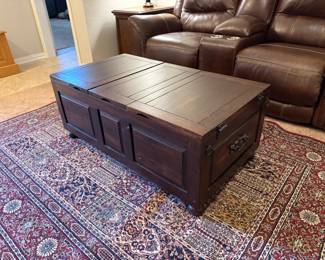 Coffee table & matching end table set