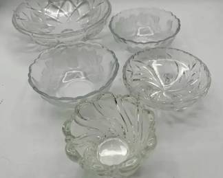 Glass Bowls with Patterns 4.5-8" (5)