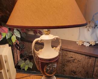 George and Martha courting lamp
