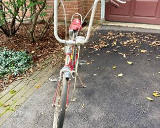 Vintage red Schwinn Sting Ray, Fastback bike - in very good condition