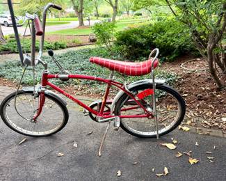Vintage red Schwinn Sting Ray, Fastback bike - in very good condition