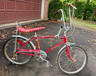 Vintage red Schwinn Sting Ray, Fastback bike - in very good condition