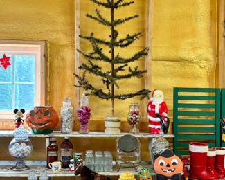Big Blue Barn/Dovetail Antiques, 13280 52nd St., Lowell