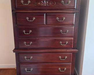 Chest of drawers