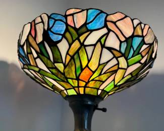Tiffany-style stained glass floral torchiere floor lamp