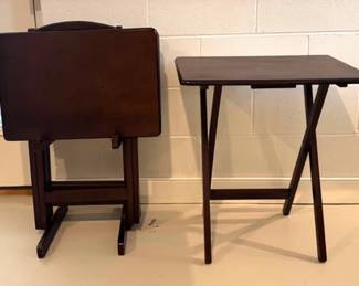Folding TV tray table set with storage rack