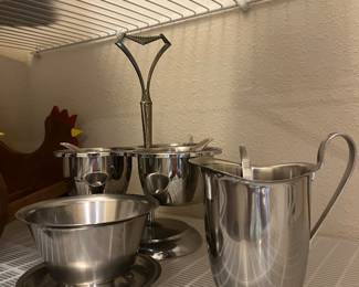 Mid century Vintage serve ware
