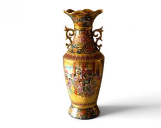 8 VintageSatsumaStyleHandPaintedGoldEmbellishedUrnVase